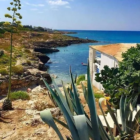Con Giardino A 50mt Dal Mare Torre Suda