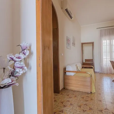 Villa Con Giardino A 50mt Dal Mare