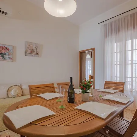 Villa Con Giardino A 50mt Dal Mare Torre Suda