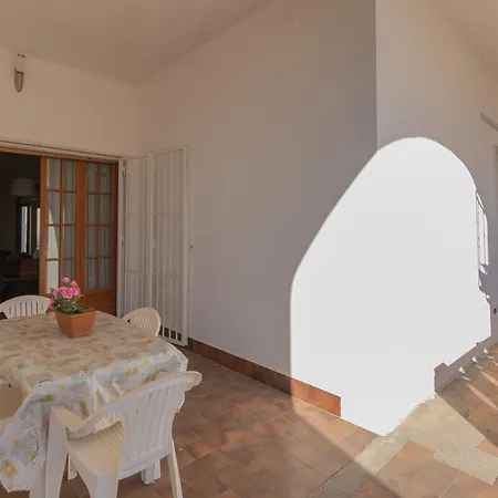 Con Giardino A 50mt Dal Mare